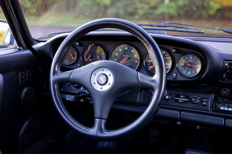 Porsche 964 Carrera 4