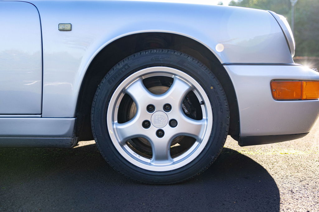 Porsche 964 Carrera 4