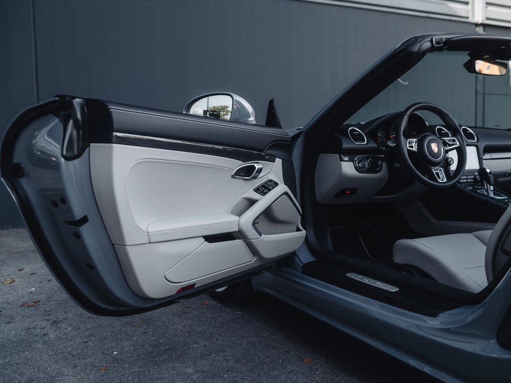 Porsche 718 Boxster
