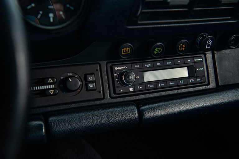 Porsche 964 Carrera 4