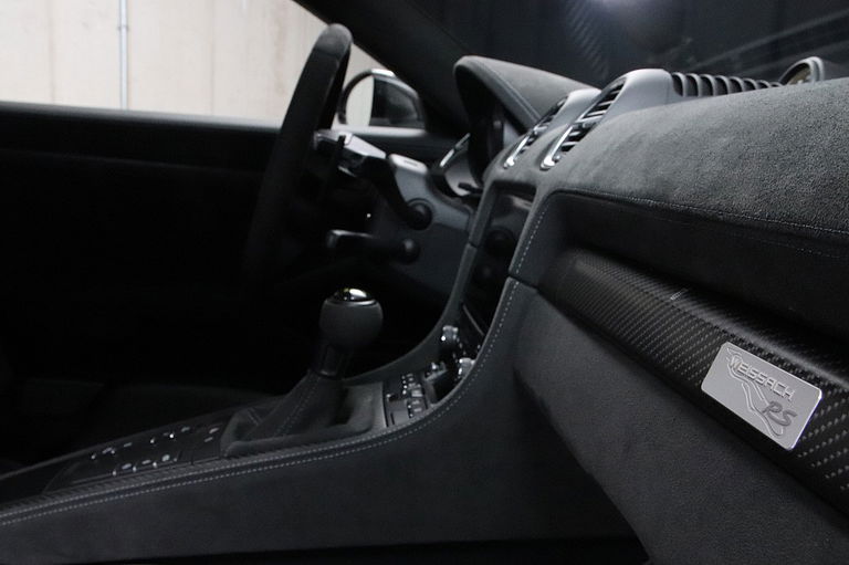 Porsche 718 Cayman GT4 RS