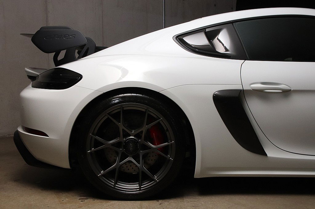 Porsche 718 Cayman GT4 RS