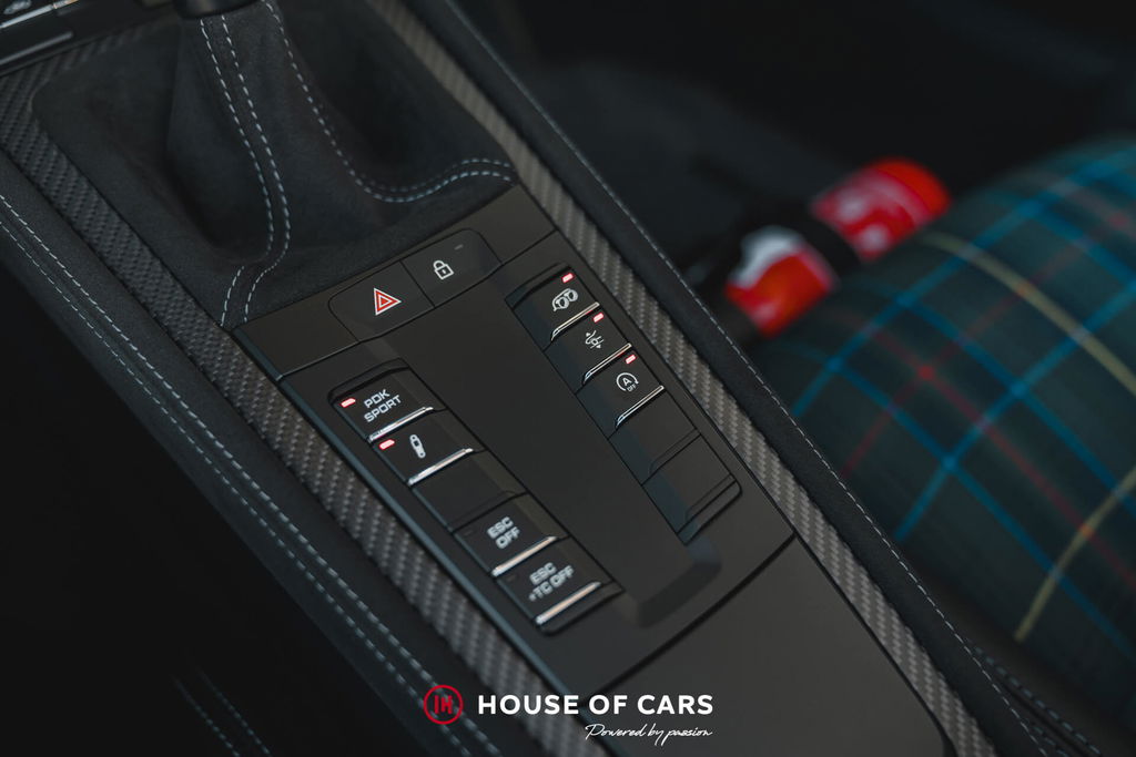 Porsche 718 Spyder RS