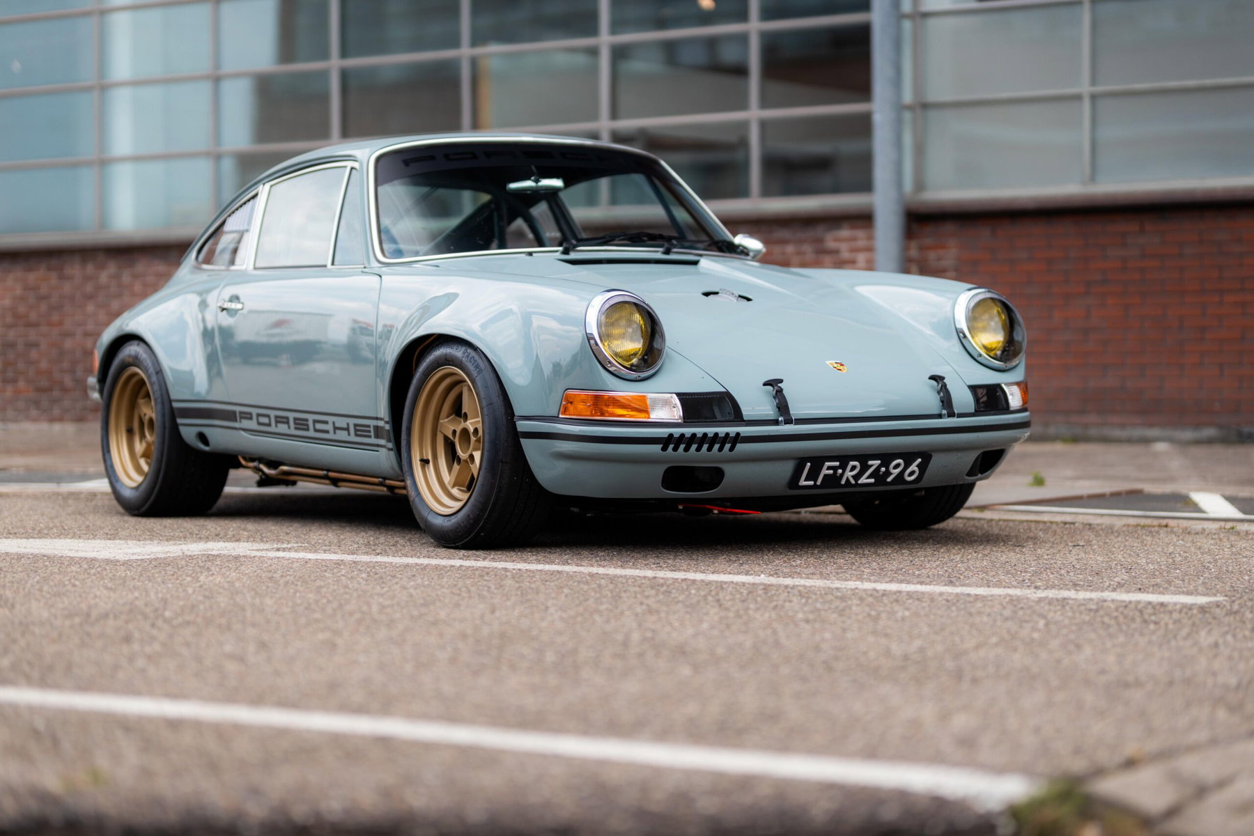 Porsche 911 Backdate 1985 - elferspot.com - Marketplace for