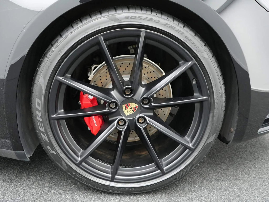 Porsche 992 Carrera 4S