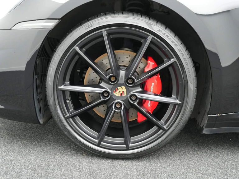 Porsche 992 Carrera 4S