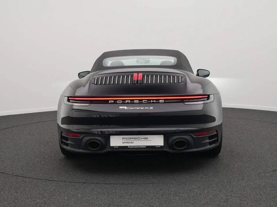 Porsche 992 Carrera 4S