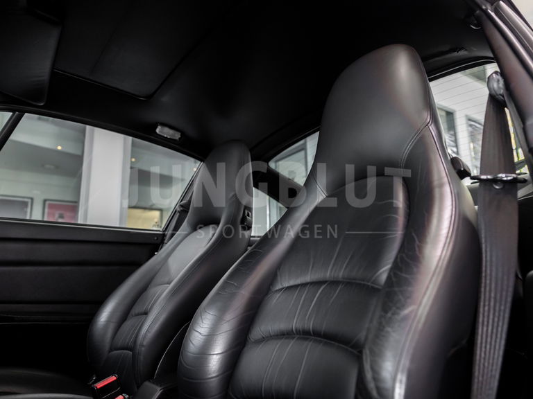 Porsche 993 Carrera 4