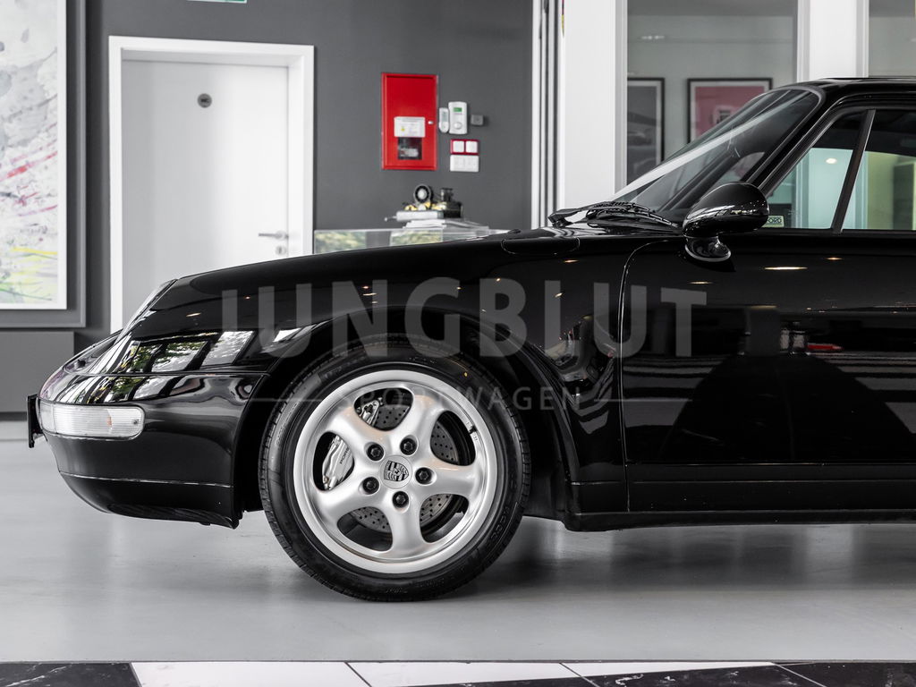 Porsche 993 Carrera 4