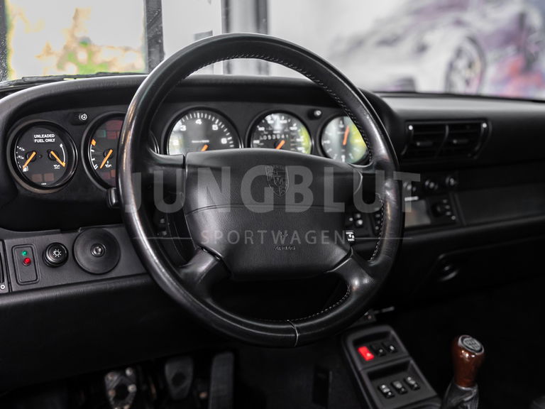 Porsche 993 Carrera 4