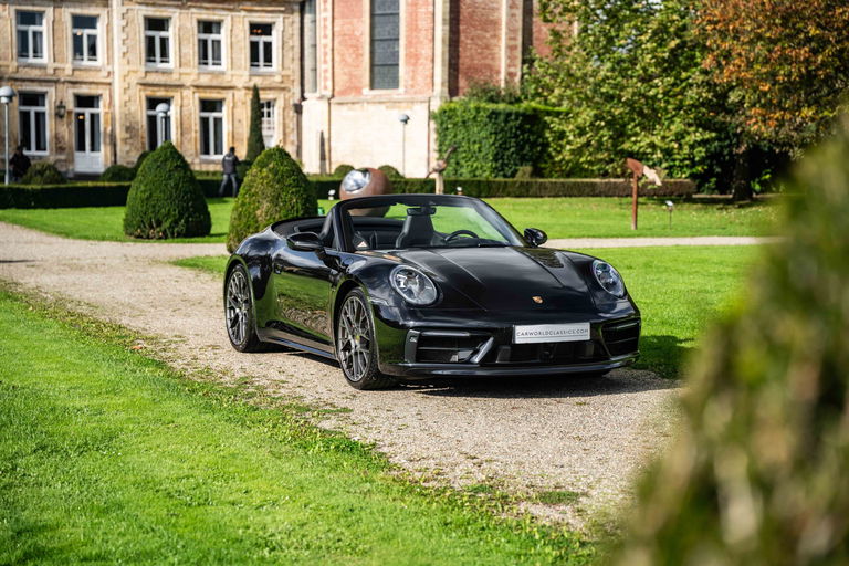 Porsche 992 Carrera 4S