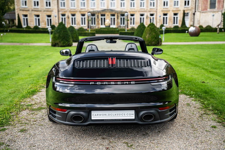 Porsche 992 Carrera 4S