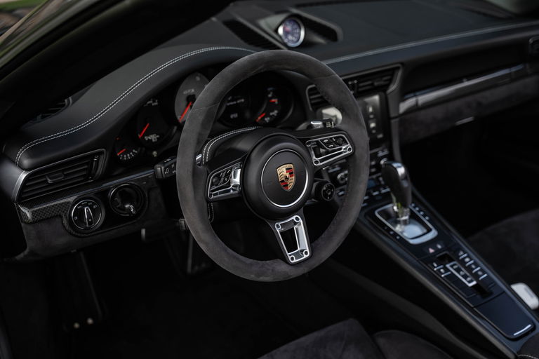 Porsche 991.2 Carrera GTS