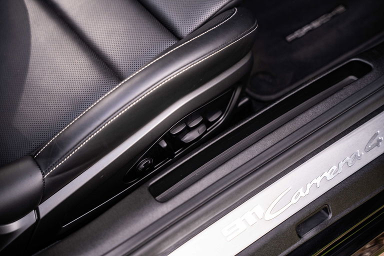 Porsche 992 Carrera 4S