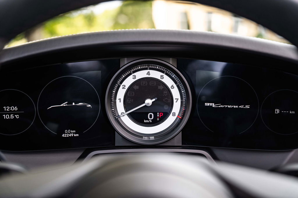 Porsche 992 Carrera 4S