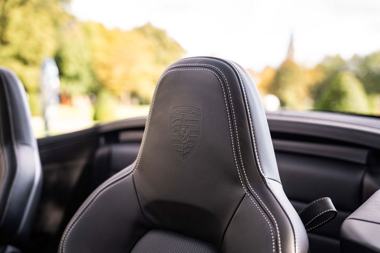 Porsche 992 Carrera 4S