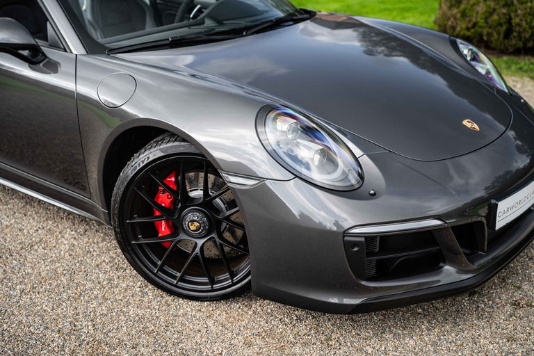 Porsche 991.2 Carrera GTS
