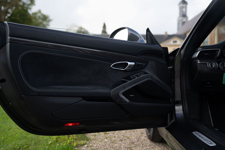 Porsche 991.2 Carrera GTS