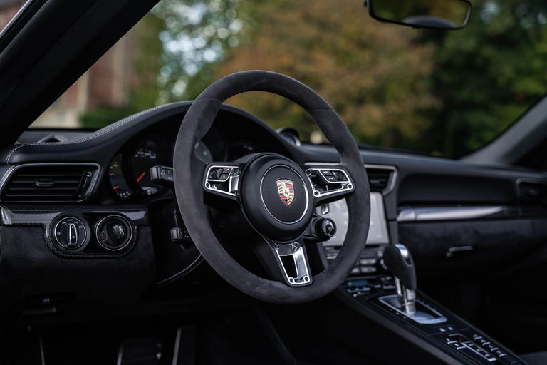 Porsche 991.2 Carrera GTS