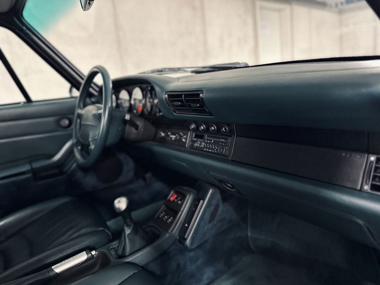 Porsche 993 Carrera 4S