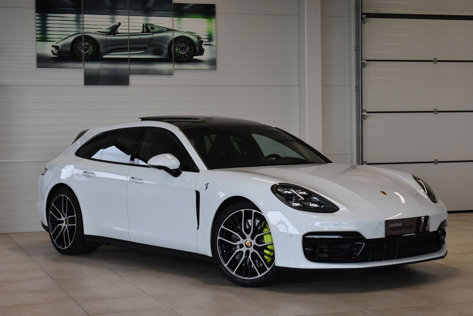 Standard Hood Fender & Mirrors | PORSCHE PANAMERA 4S 2020 Standard Hood Fender & Mirrors | PORSCHE PANAMERA 4S 2020