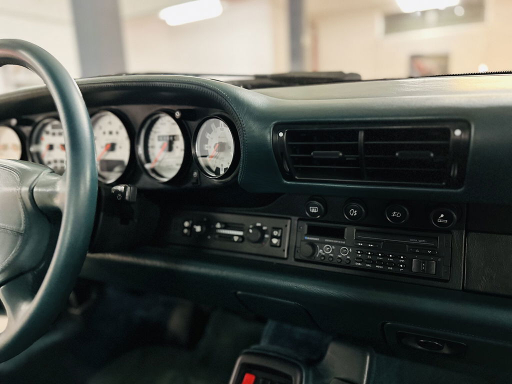 Porsche 993 Carrera 4S