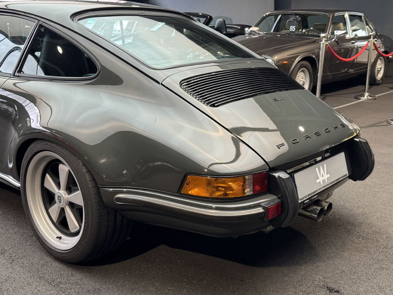 Porsche 911 Backdate