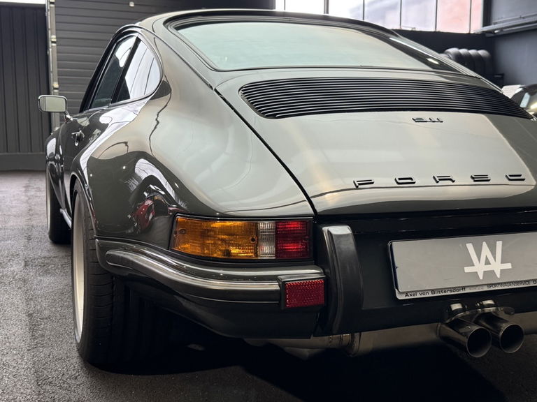 Porsche 911 Backdate