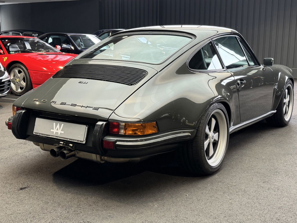 Porsche 911 Backdate