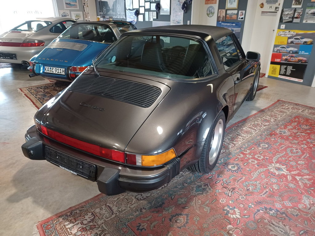 Porsche 911 Carrera 3.2