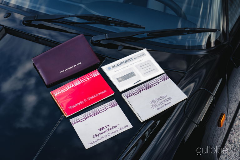 Porsche 911 Carrera 3.2 Speedster (US)