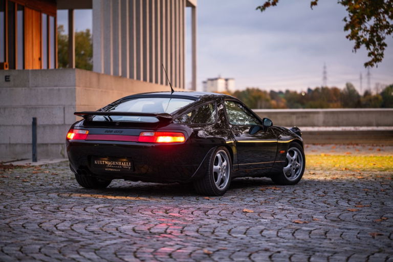 Porsche 928 GTS