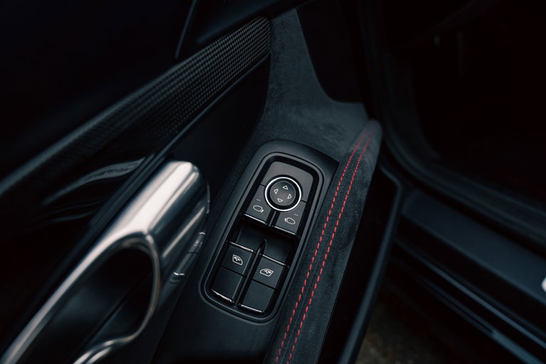Porsche 991 Carrera GTS