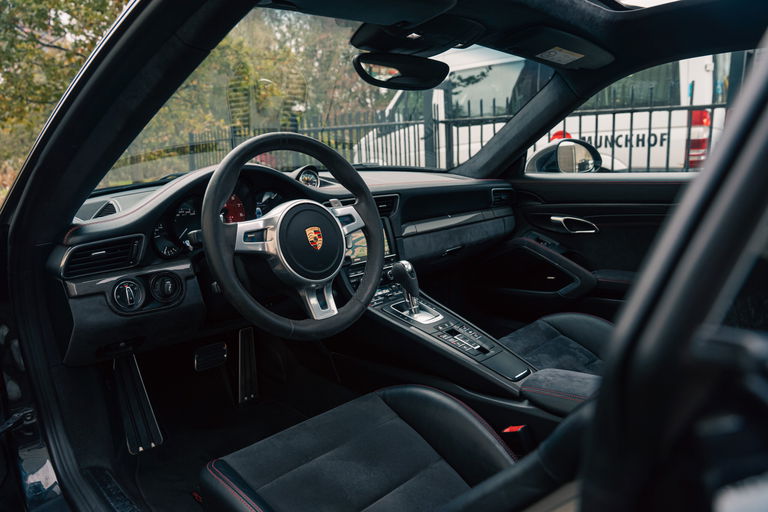 Porsche 991 Carrera GTS