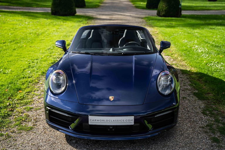 Porsche 992 Carrera 4S