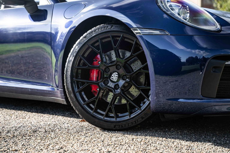 Porsche 992 Carrera 4S