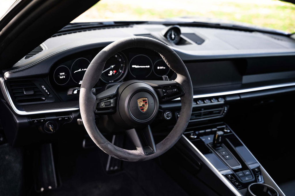 Porsche 992 Carrera 4S