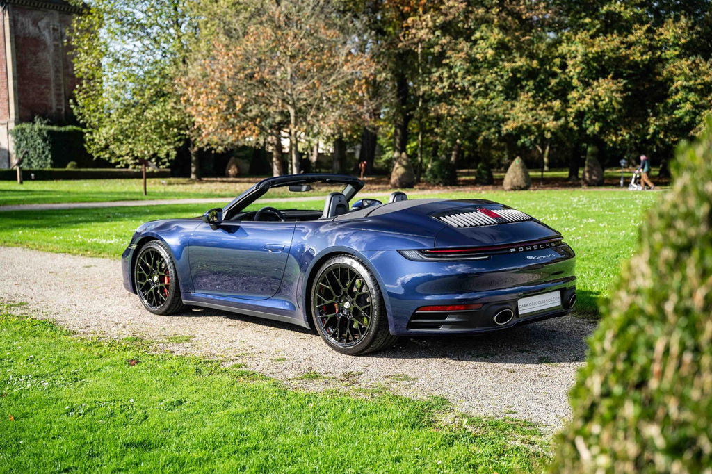 Porsche 992 Carrera 4S