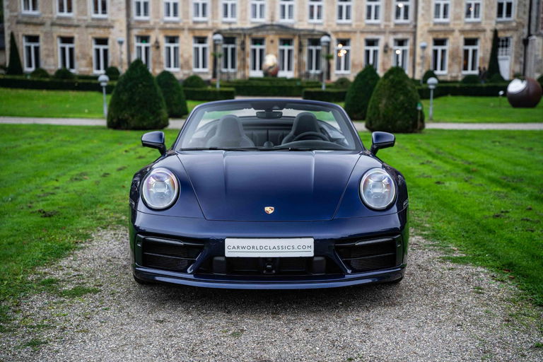 Porsche 992 Carrera 4S