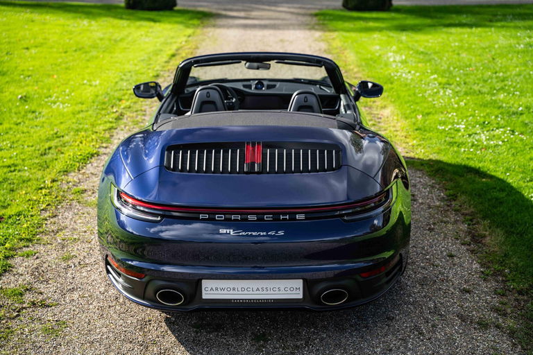 Porsche 992 Carrera 4S
