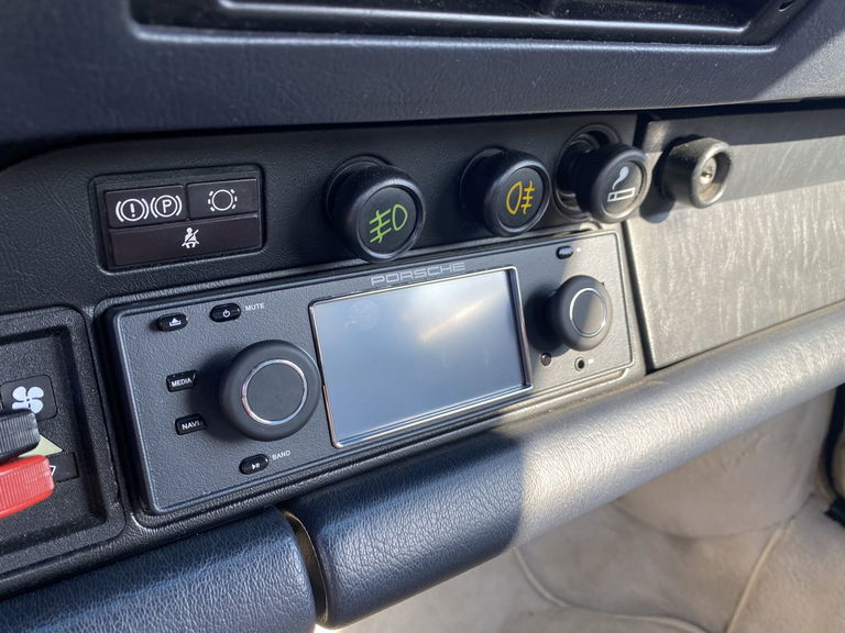 Porsche 911 Carrera 3.2 (KAT)