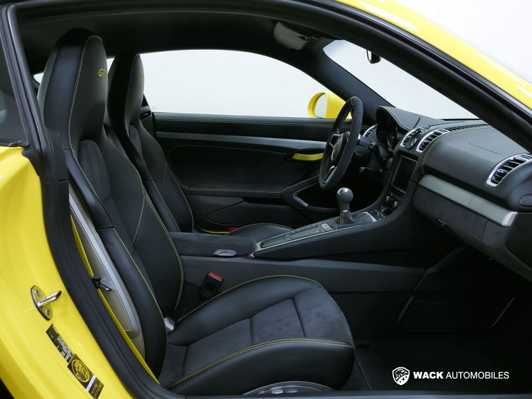 Porsche 981 Cayman GT4