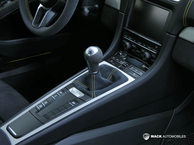 Porsche 981 Cayman GT4