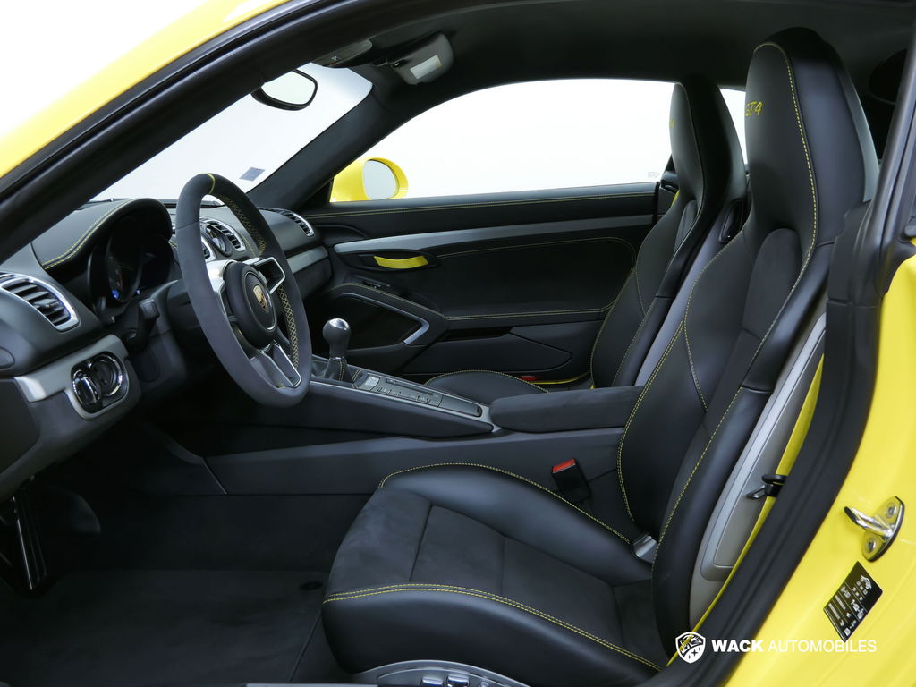 Porsche 981 Cayman GT4