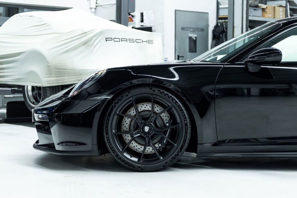 Porsche 992 GT3 Touring