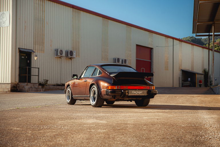 Porsche 911 Carrera 3.2
