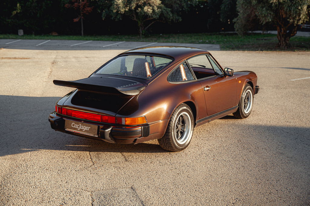 Porsche 911 Carrera 3.2