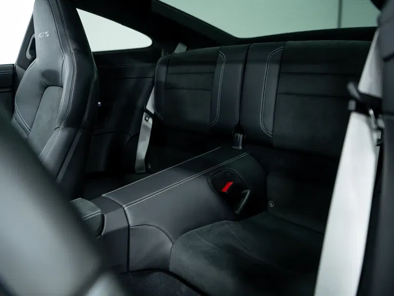 Porsche 992 Carrera GTS