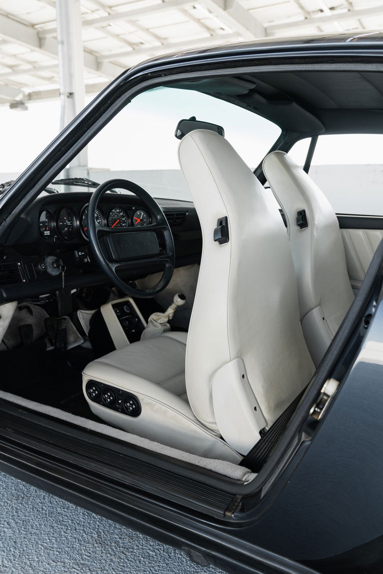 Porsche 911 Turbo 3.3 (US)