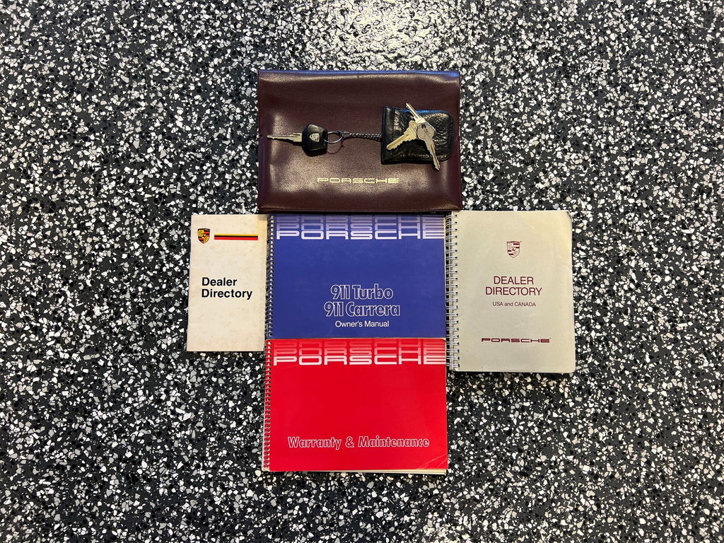 Porsche 911 Turbo 3.3 (US)